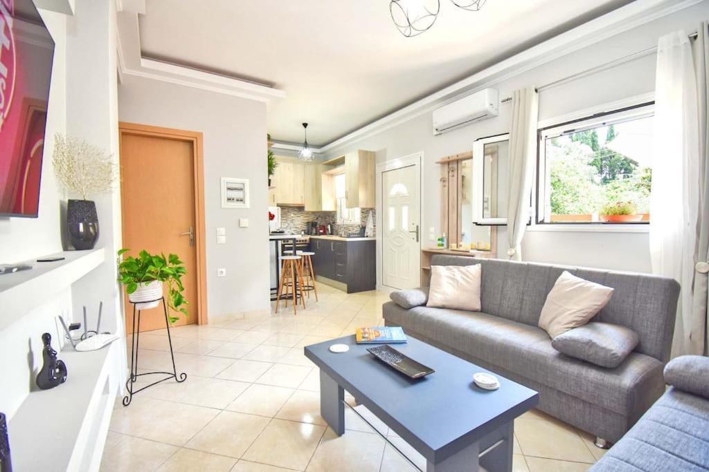 Kosmas Family House Lägenhet Kanálion Exteriör bild